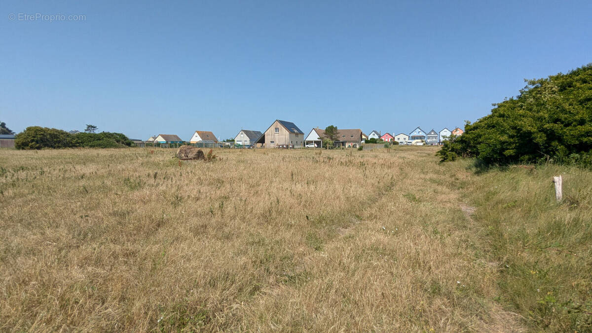 Terrain à SAINTE-MERE-EGLISE