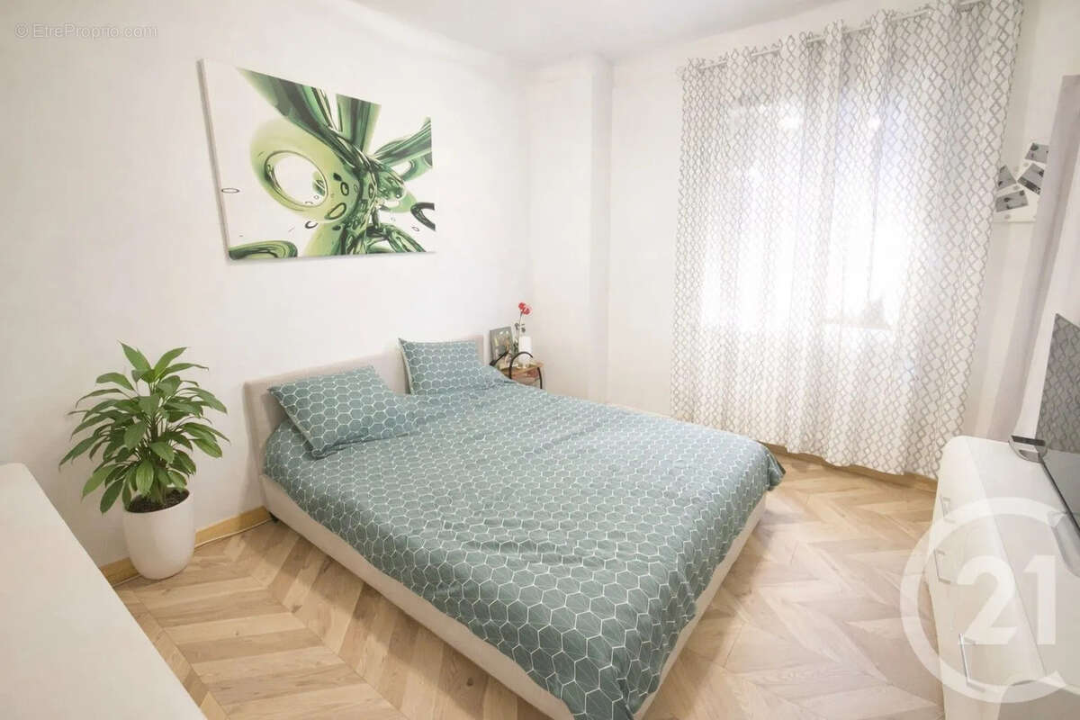 Appartement 76 m² à Toulon  - photo 5