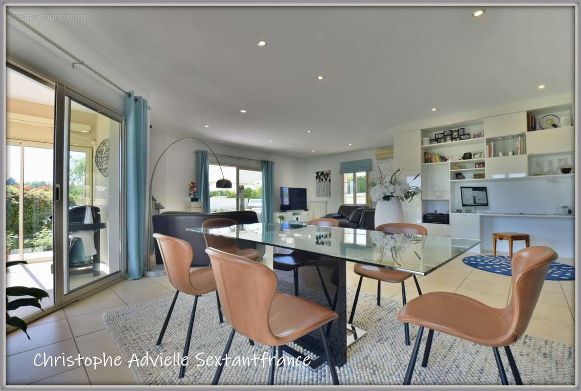 Belle contemporaine, 4 chambres, 2 salles d'eau, double garage, piscine sur 5118 M2 - photo 4