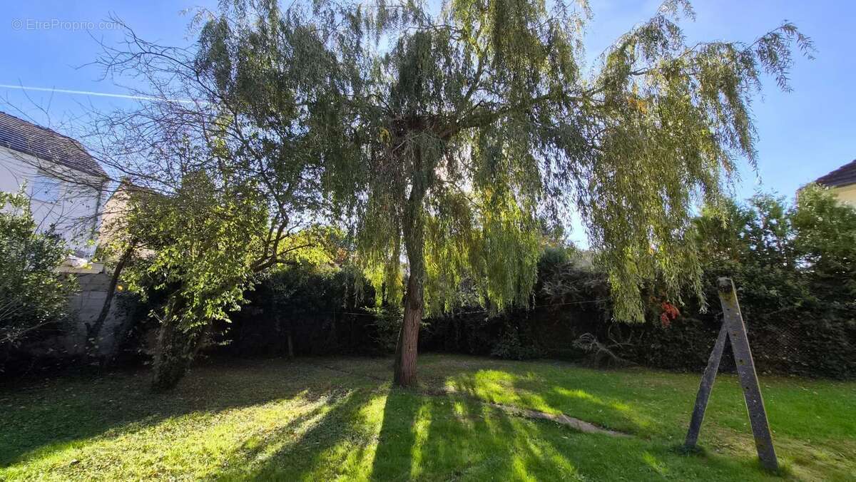 Maison à SAINT-GERMAIN-LES-ARPAJON