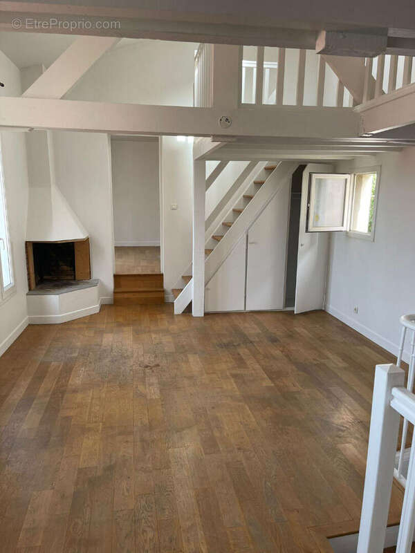 Appartement à COLOMBES