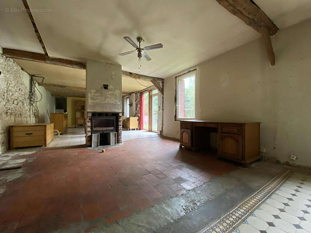 Maison à NEUILLY-SAINT-FRONT