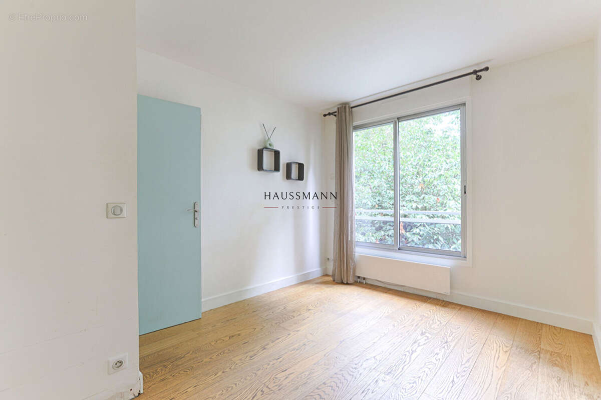 Appartement 95 m² à Le Raincy  - photo 7