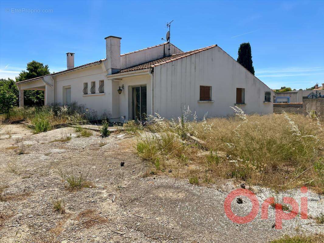 À Vendre à Sérignan : maison à rénover + T2 sur 1 500 m² - photo 17