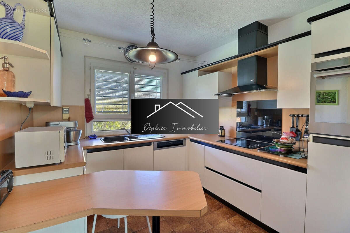 Maison à CRANVES-SALES