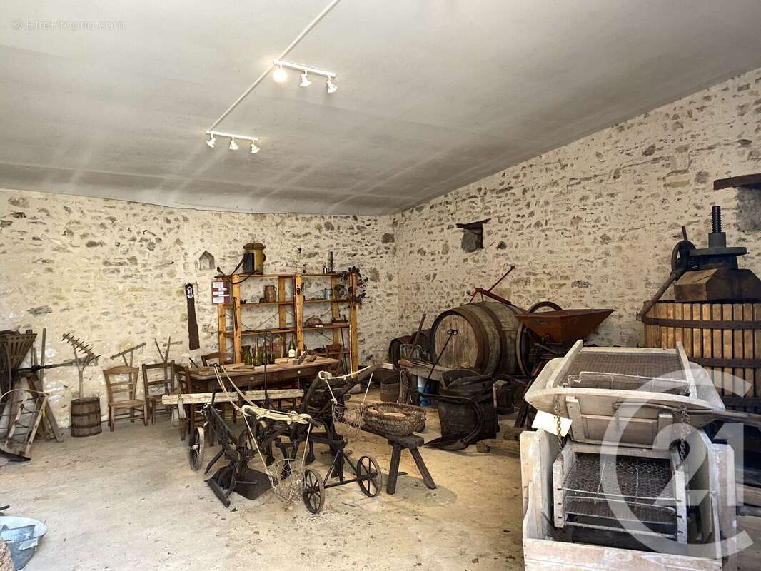 Maison à SURY-EN-VAUX