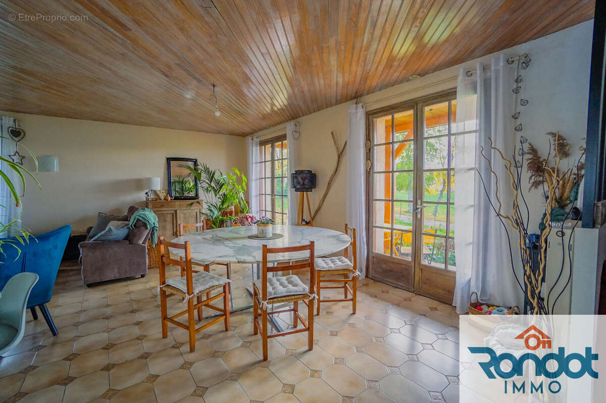 Maison à MARSANNAY-LE-BOIS