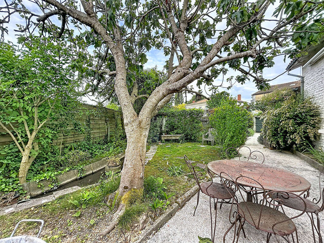 Maison à TONNAY-CHARENTE