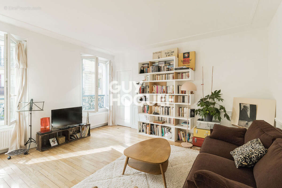 Appartement à PARIS-18E