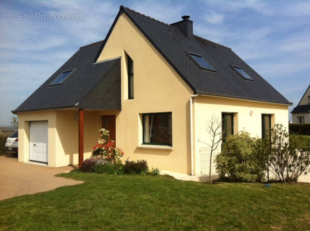 Maison à NOYAL-PONTIVY