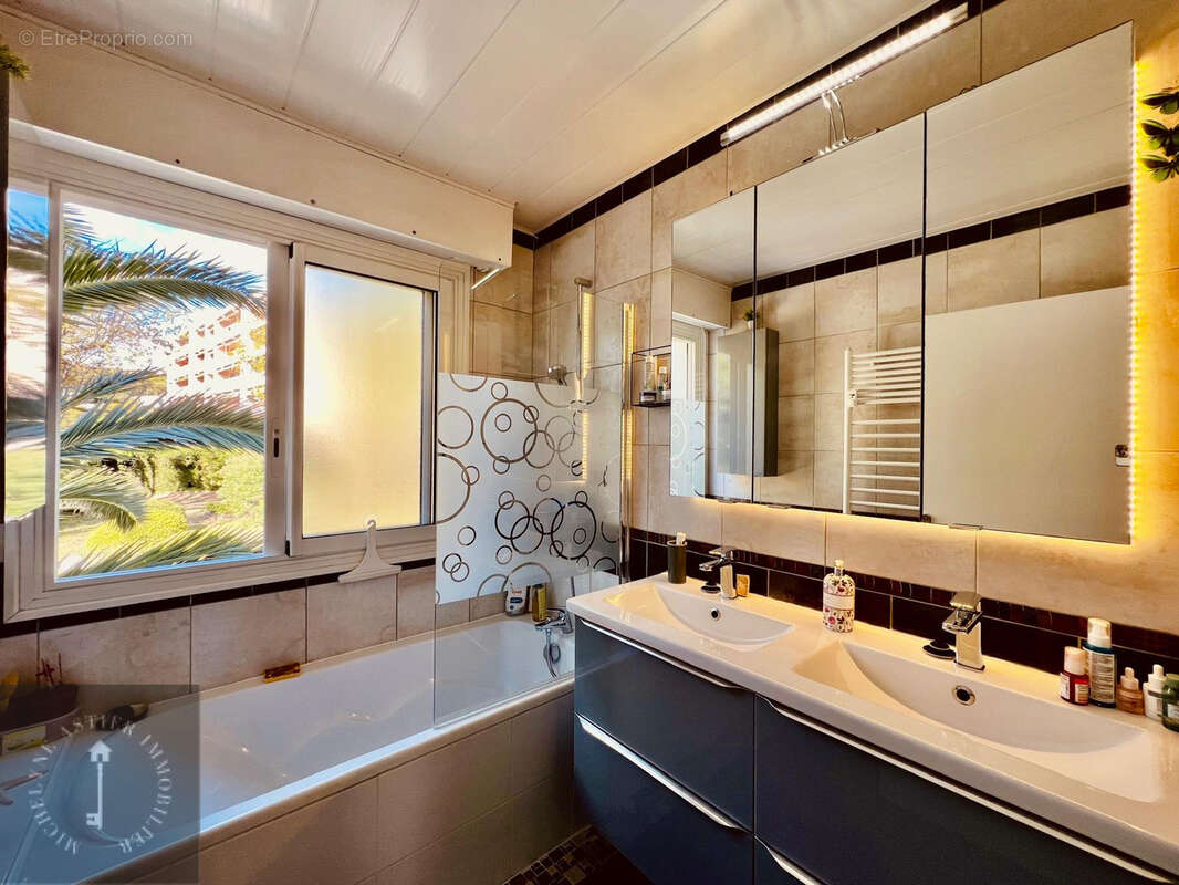 Appartement à CAGNES-SUR-MER