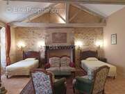 Commerce à SARLAT-LA-CANEDA