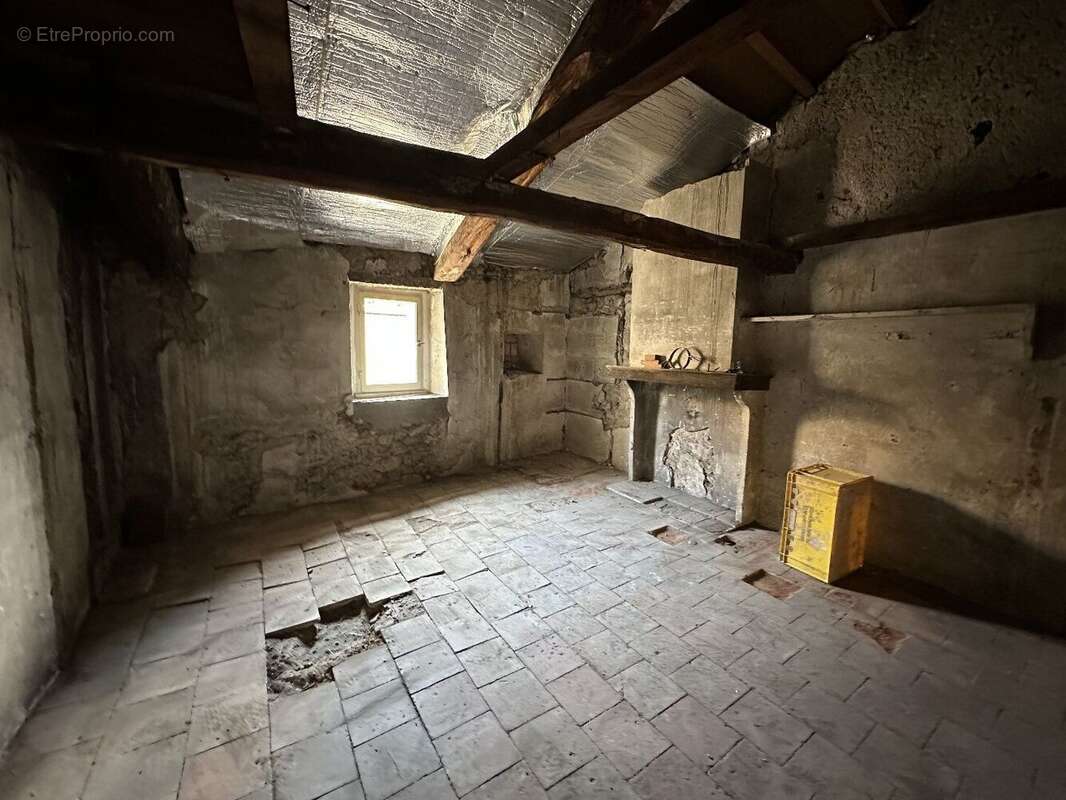 Maison à CAUNES-MINERVOIS