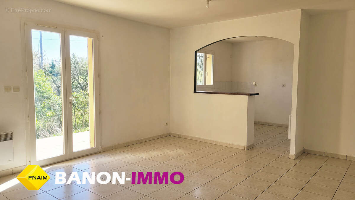 Maison à SIMIANE-LA-ROTONDE