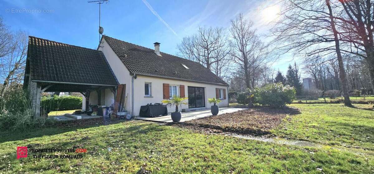 Maison à EGREVILLE