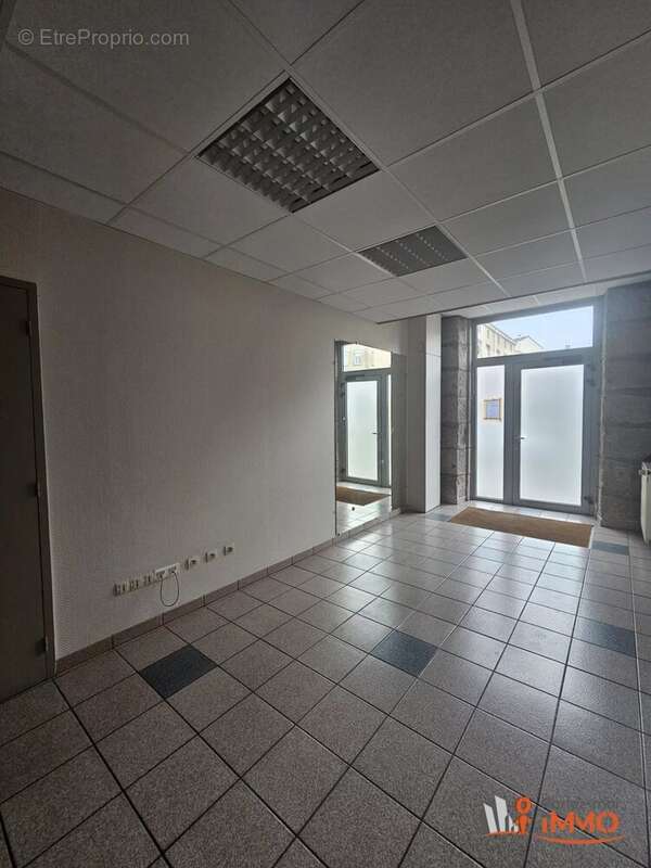 Appartement à SAINT-GENEST-LERPT