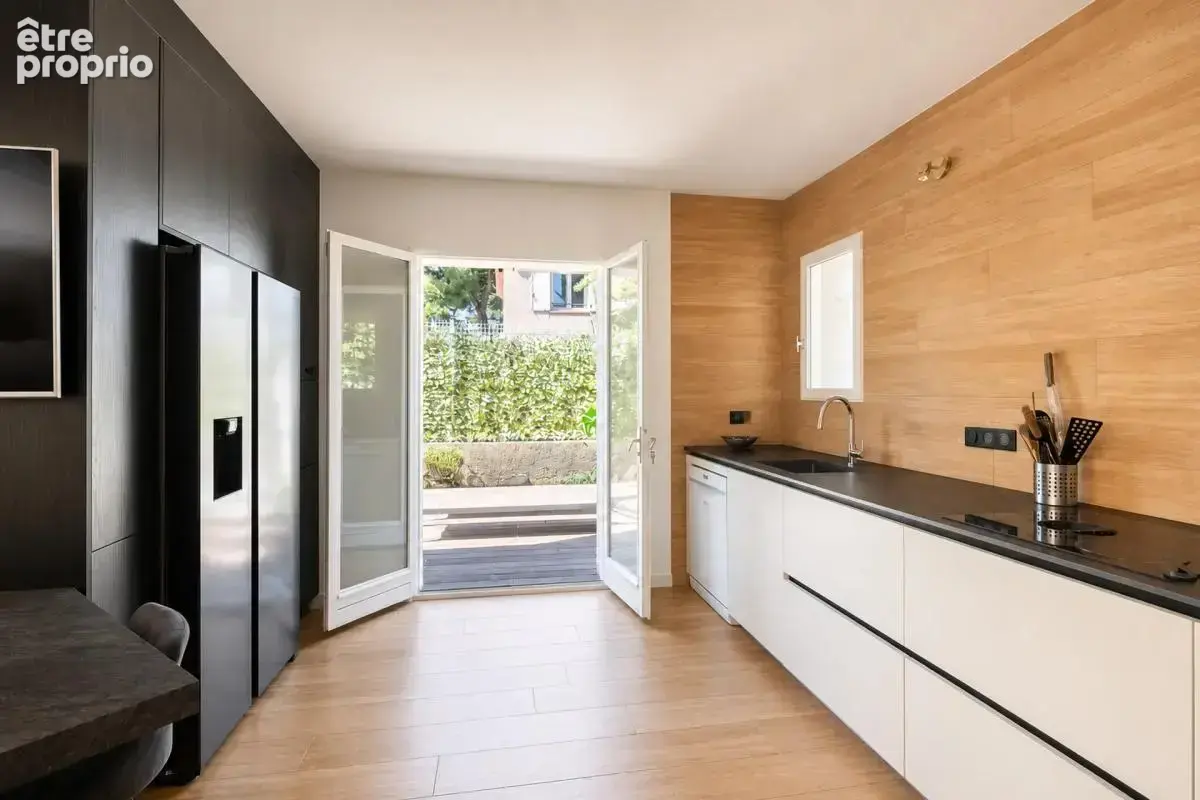 Villa de 5 pièces de 137 m² à Marseille - photo 9