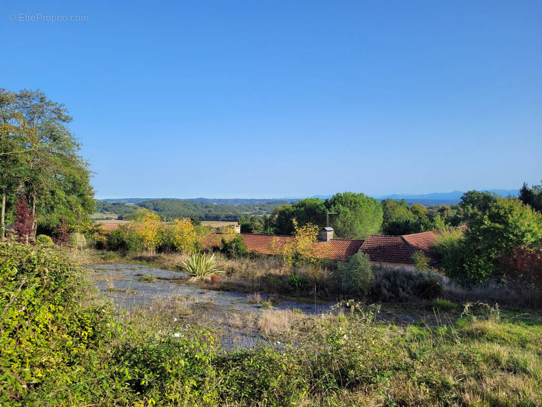 Terrain à COLLONGUES