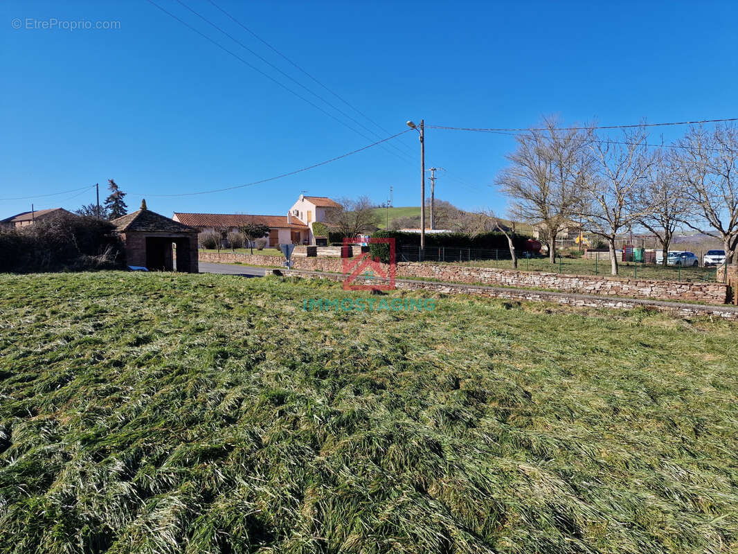 Terrain à SAINT-JUERY