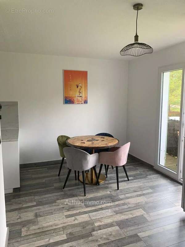 Appartement à MOUANS-SARTOUX