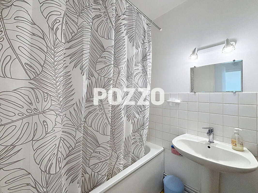 Appartement à CAROLLES