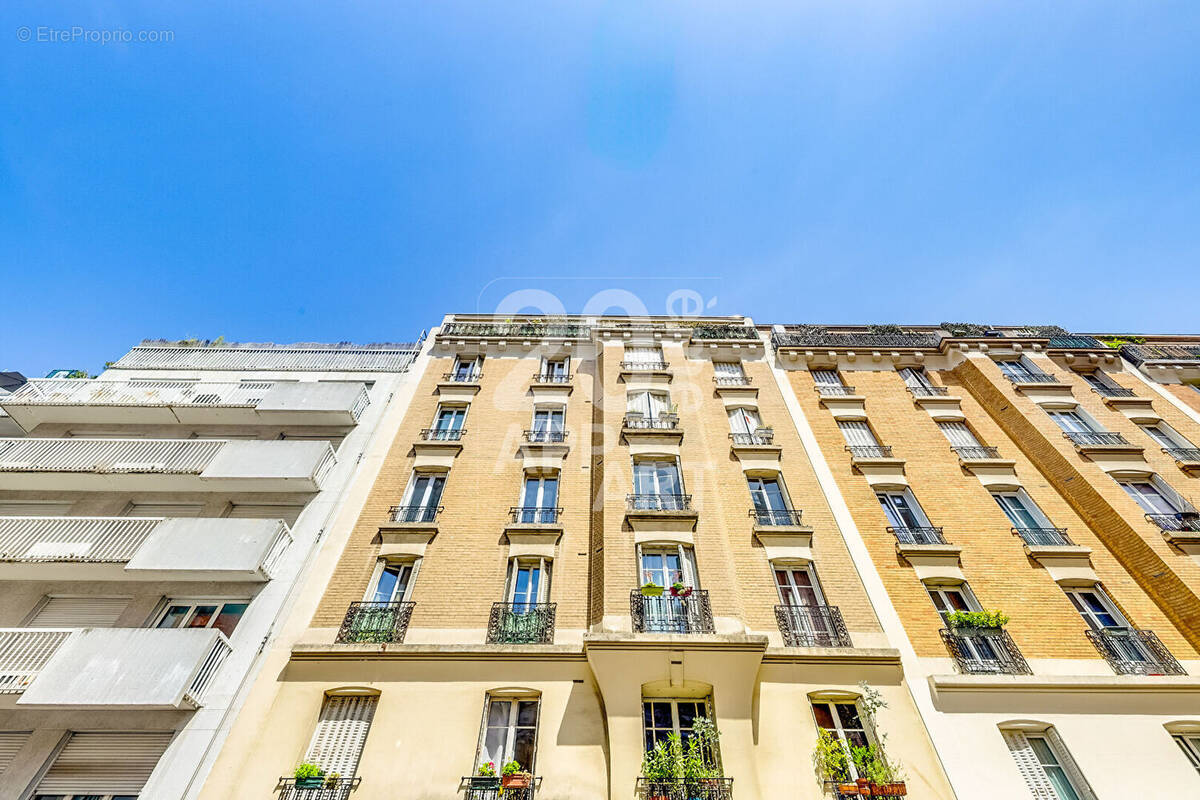 Appartement à PARIS-20E