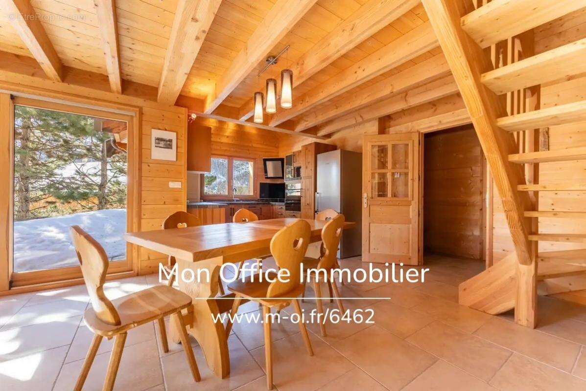 Référence : 6462-MBE - Chalet Lombard Type 5 avec Sauna/Jacuzzi + Garage - photo 5