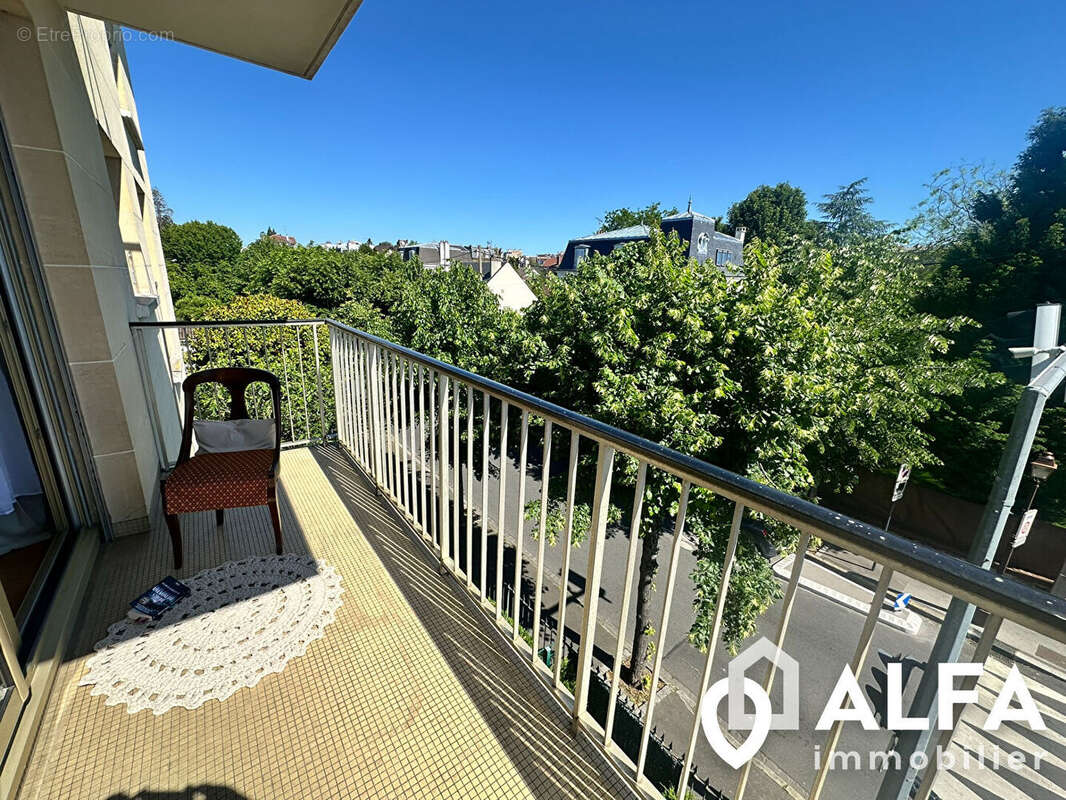 Appartement à ENGHIEN-LES-BAINS