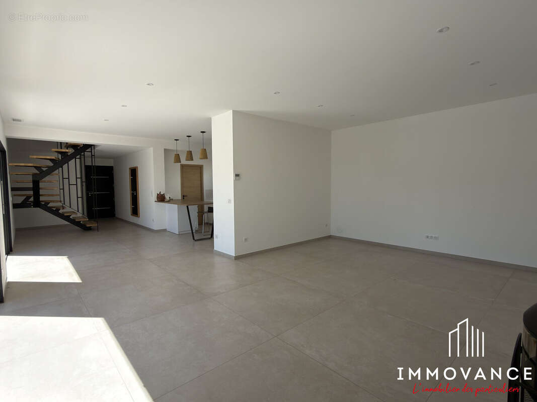 Maison à SAINT-MATHIEU-DE-TREVIERS