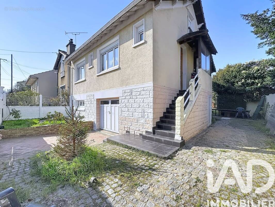 Photo 1 - Maison à VIGNEUX-SUR-SEINE