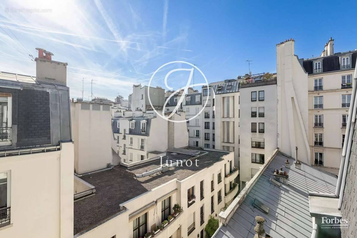 Appartement à PARIS-18E