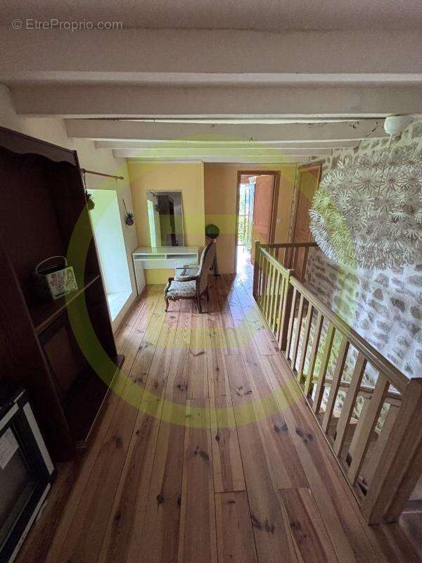 Maison à MERINCHAL