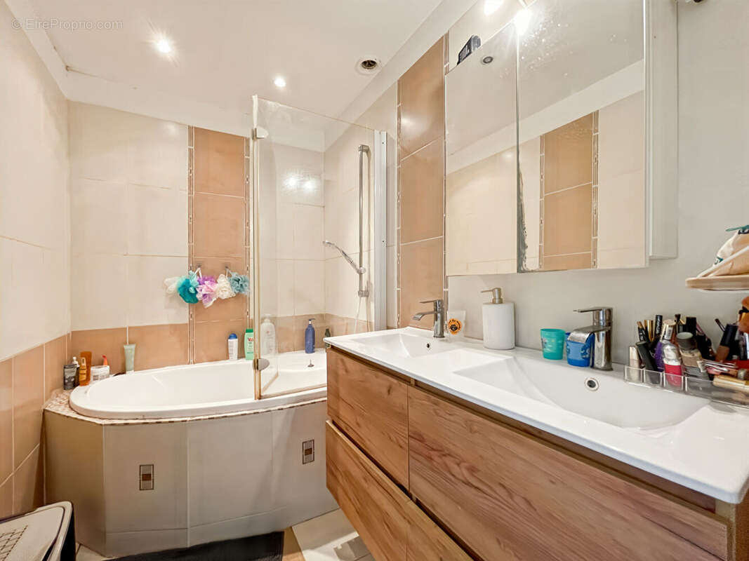 Maison à LE MEE-SUR-SEINE