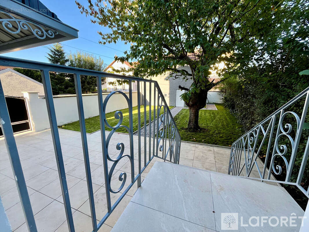 Maison à THAON-LES-VOSGES