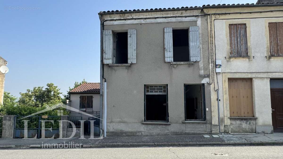 Maison à MONBAHUS