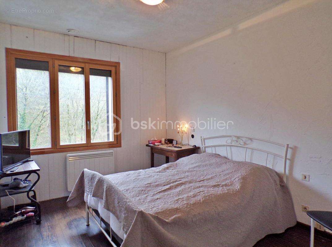 Maison à VERRERIES-DE-MOUSSANS