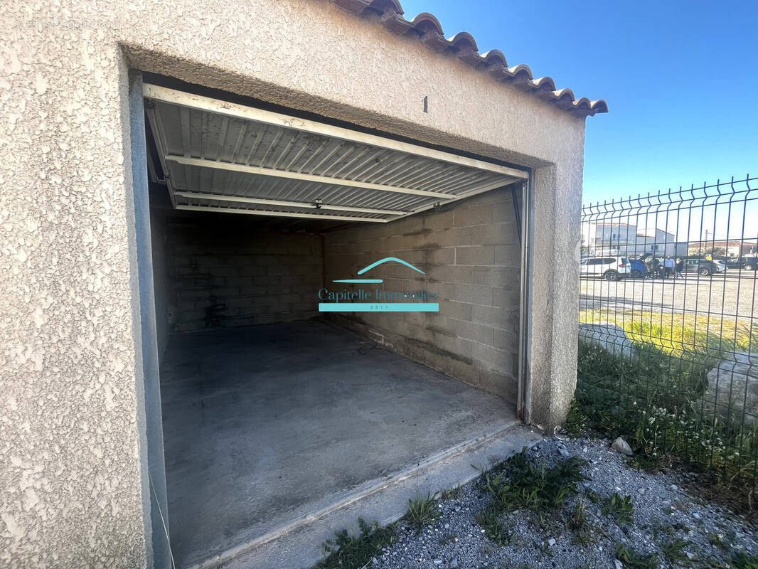 Parking à FRONTIGNAN