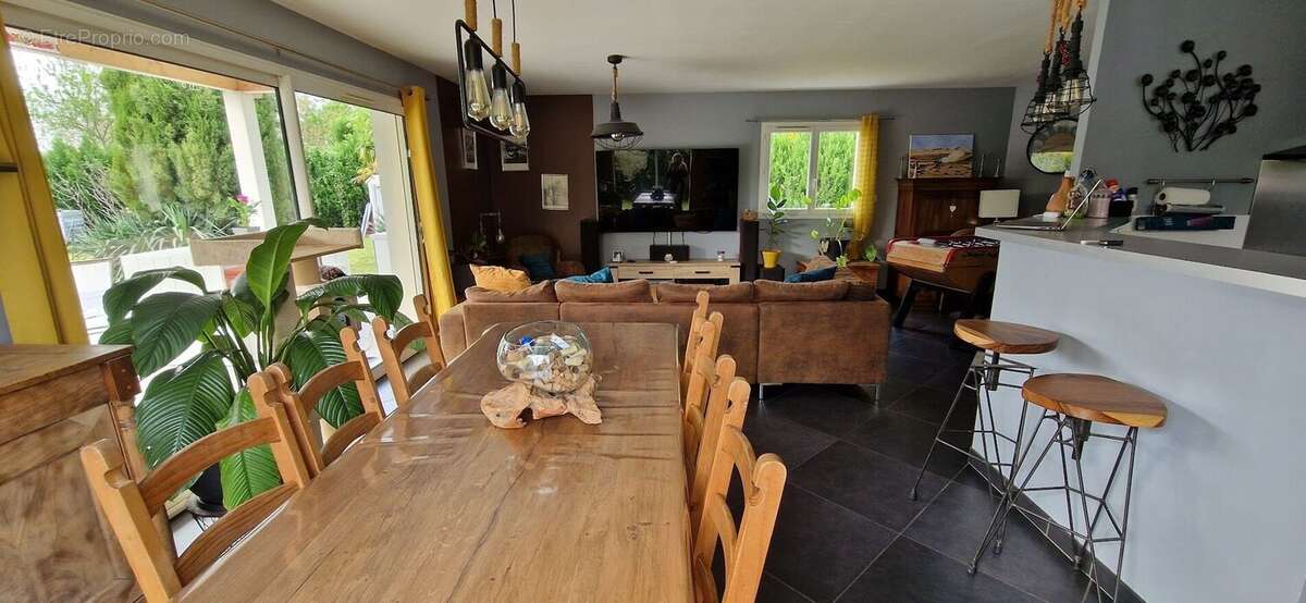 Maison à SAINTE-EULALIE