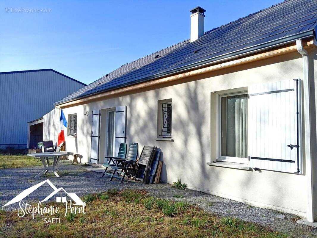 Photo 1 - Maison à PEYRELEVADE