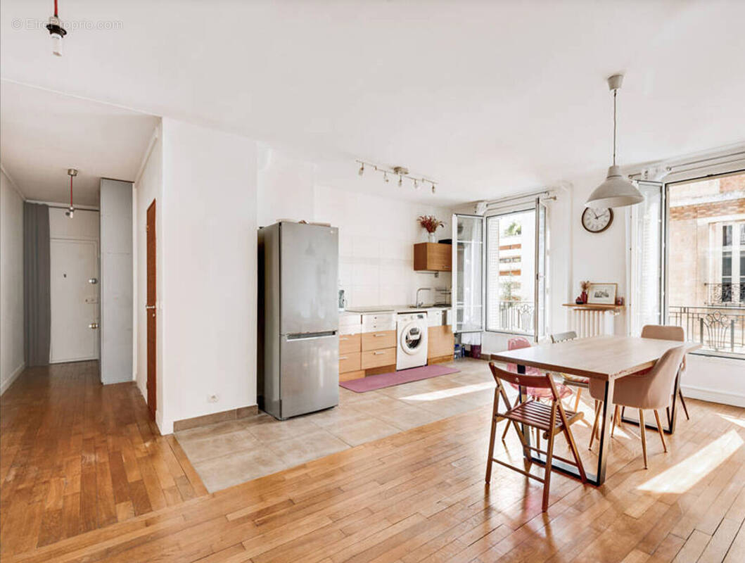 Appartement à PARIS-11E