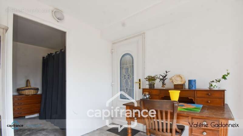 Dpt Vendée (85),  Maison charentaise rénovée avec dépendances et terrain à bâtir – Vix - photo 12