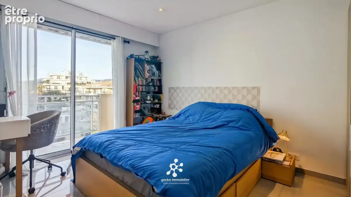 NICE - CIMIEZ/RIMIEZ - Appartement 4 pièces avec terrasse, balcon et vue panoramique - photo 12