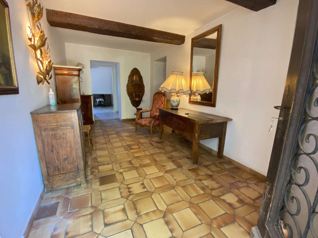 Maison à SOLLIES-VILLE