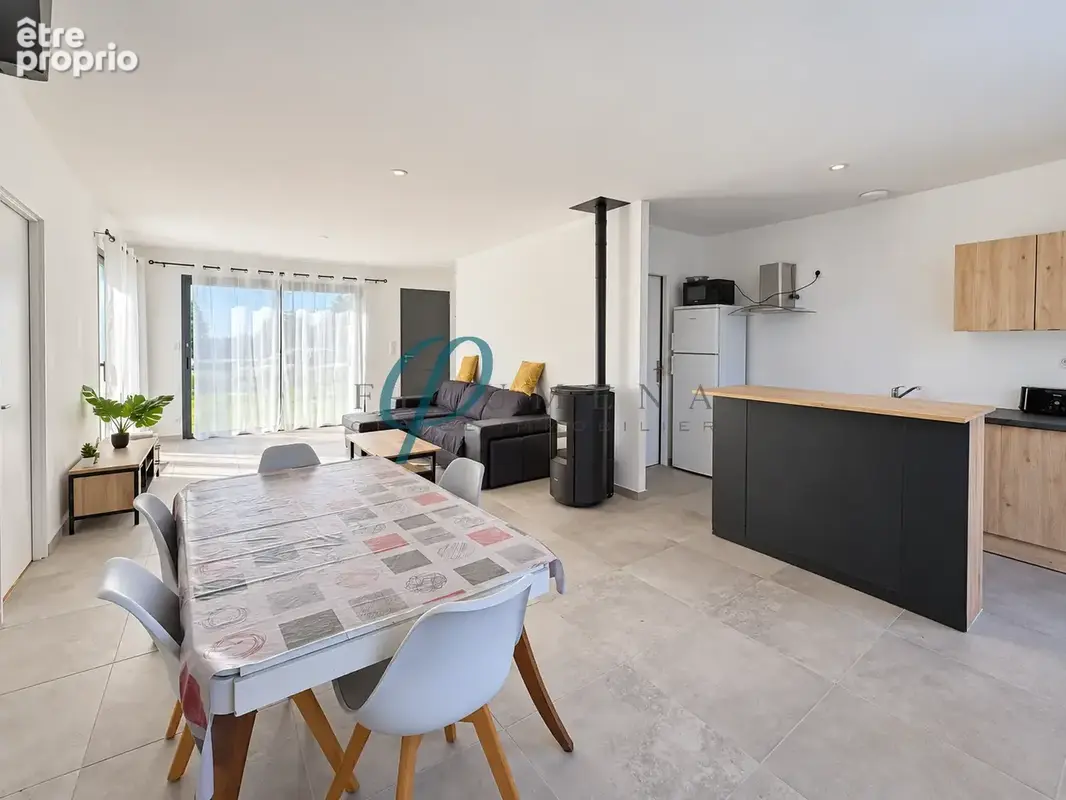 Maison de 2024 de 4 chambres avec jardin et garage - photo 4