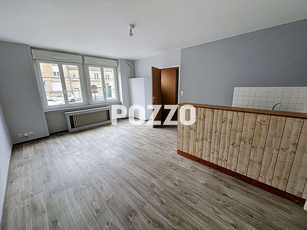 A VENDRE - IMMEUBLE en monopropriété 177m² - Centre-ville de Saint-Hilaire-du-Harcouët - photo 4