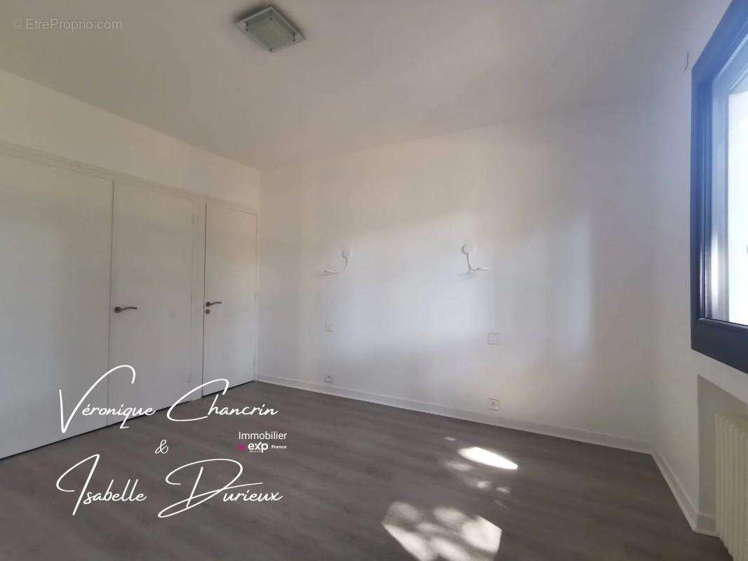 Maison à SAINT-GENIS-LAVAL