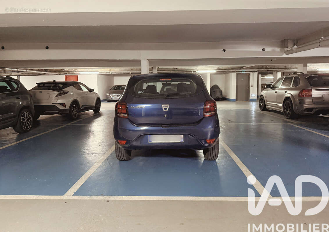 Photo 7 - Parking à COLOMBES