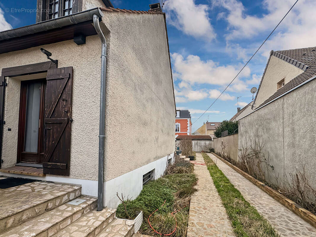 Maison à NEUILLY-PLAISANCE