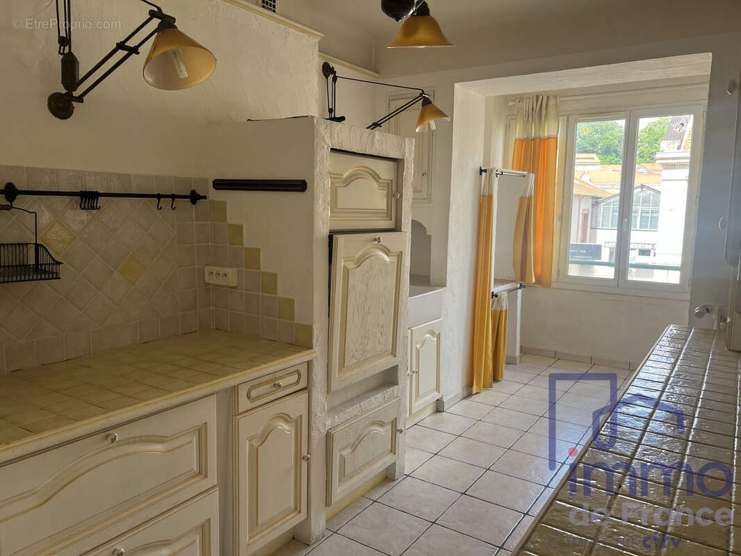 Appartement à SAINT-ETIENNE