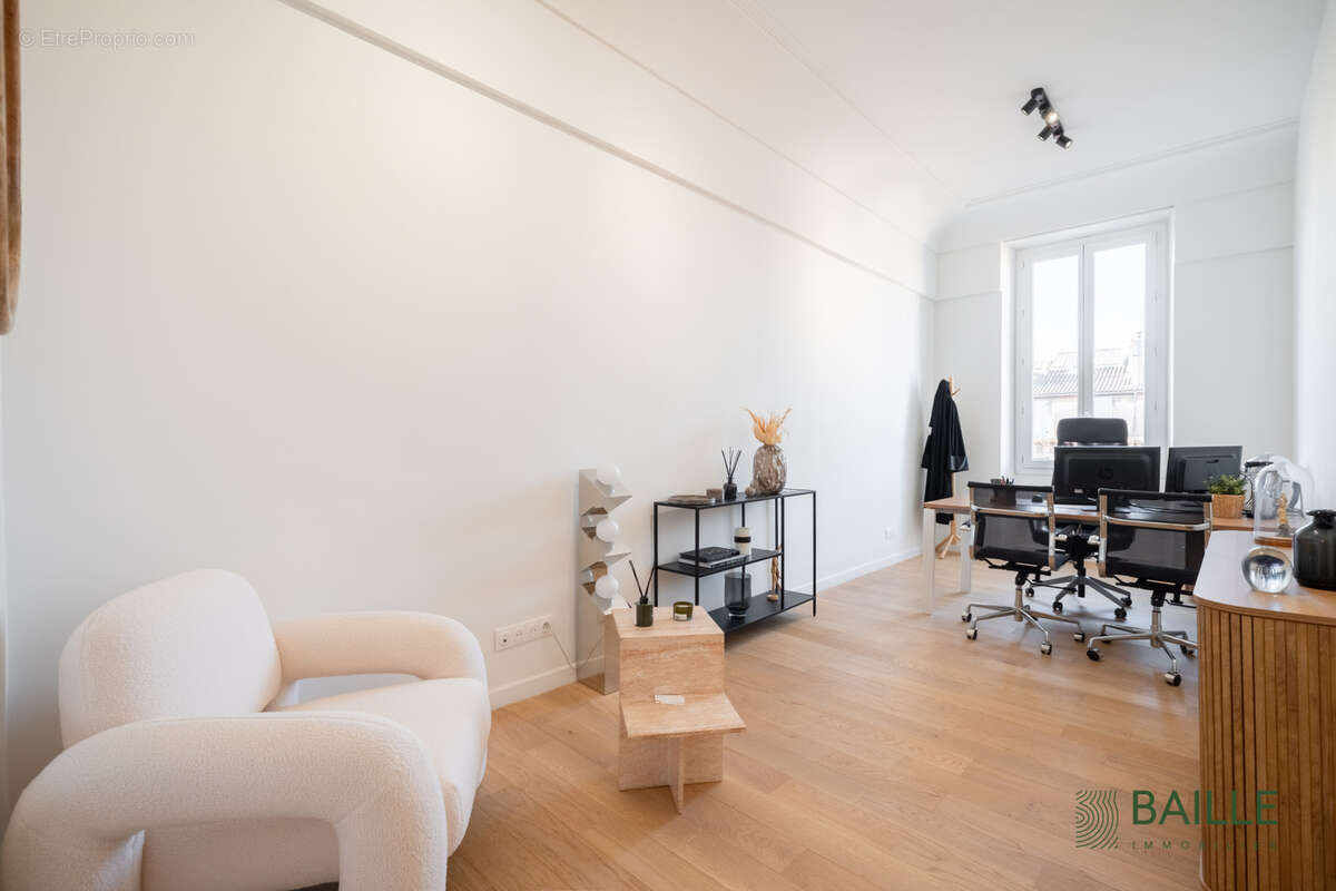 Appartement à MARSEILLE-6E